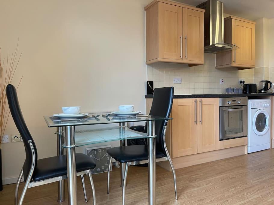 Apartment 1 Bed Modern With Free Parking, Centre